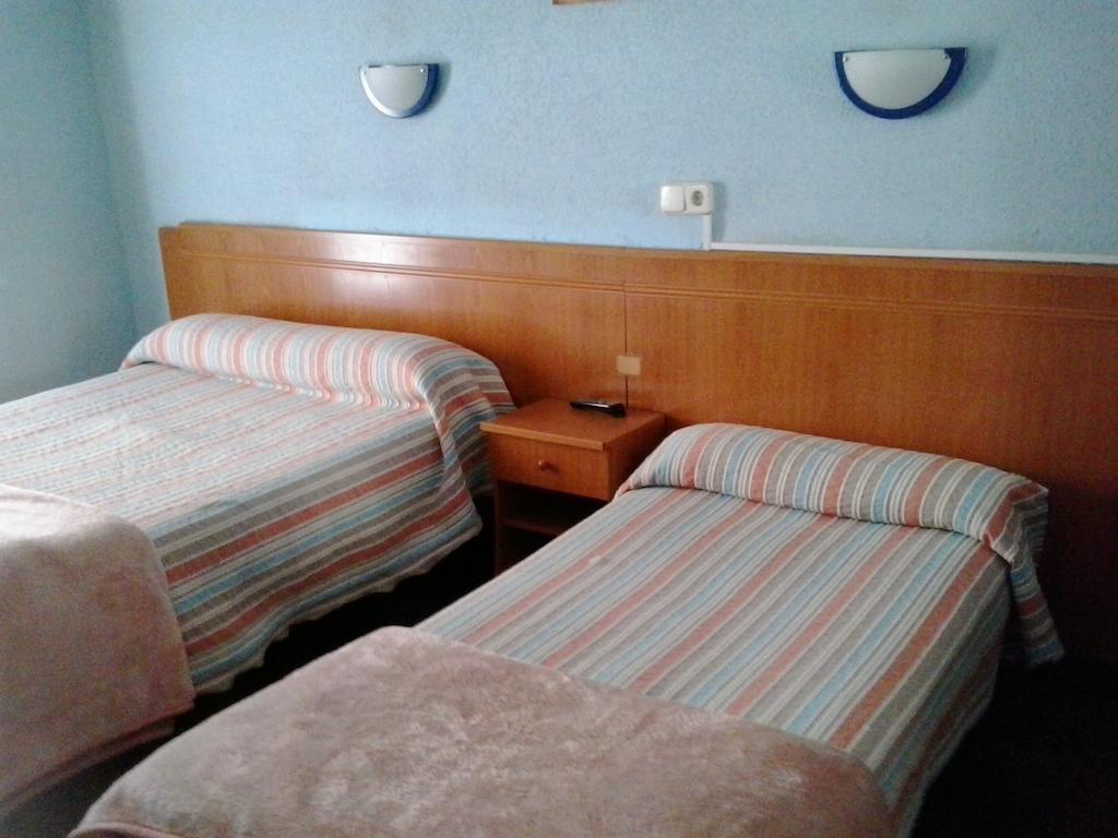 Hostal Alonso Madrid Ruang foto